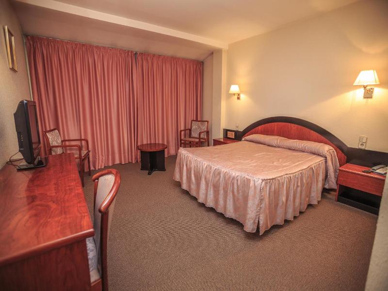 Apartaments Turistics Roc del Castell image