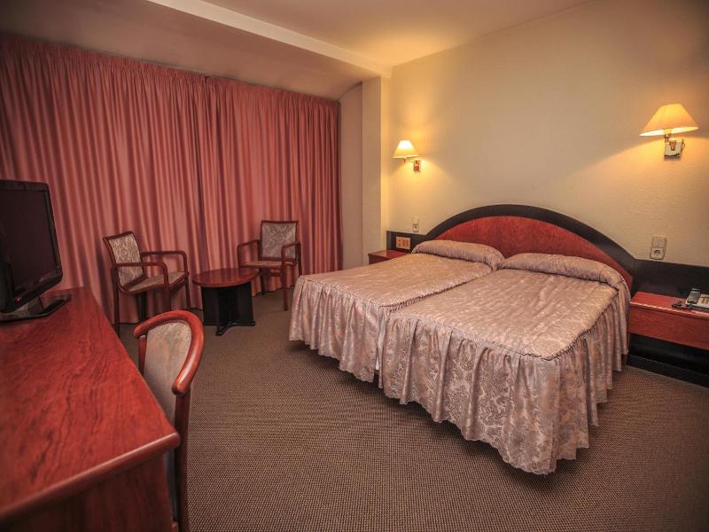 Apartaments Turistics Roc del Castell image