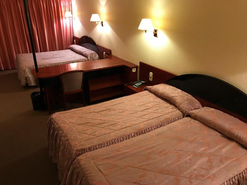Apartaments Turistics Roc del Castell image