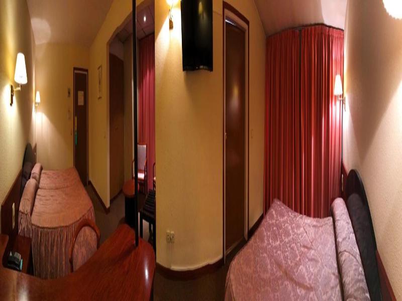 Apartaments Turistics Roc del Castell image