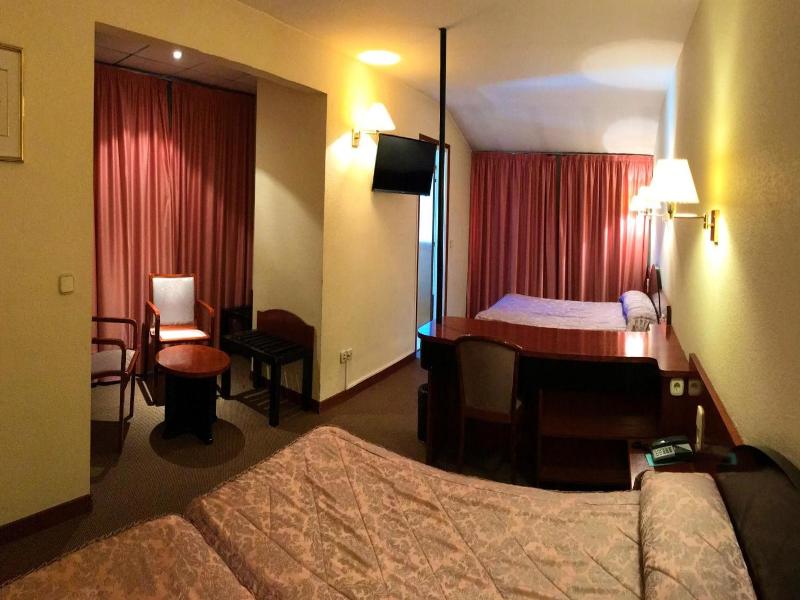 Apartaments Turistics Roc del Castell image