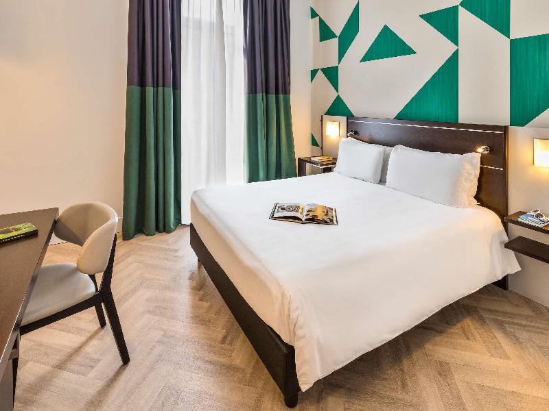 Mercure Napoli Centro Angioino image