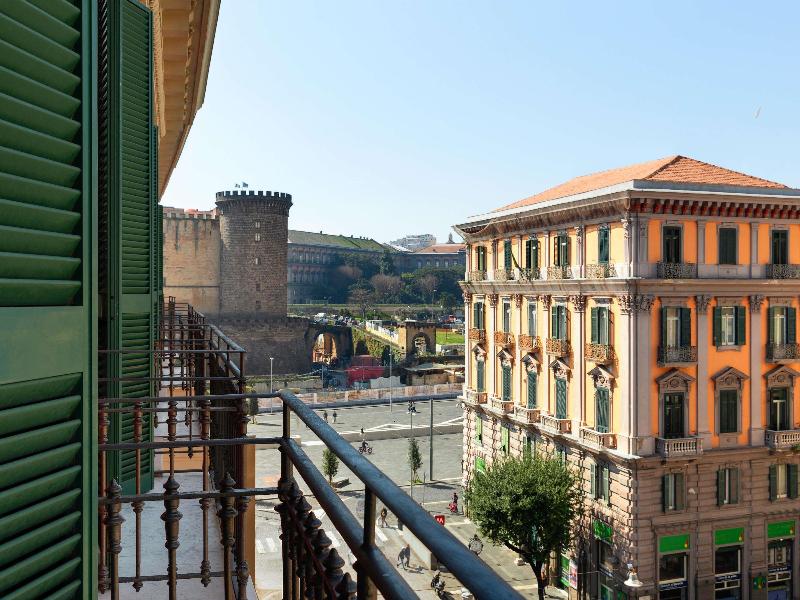 Mercure Napoli Centro Angioino image
