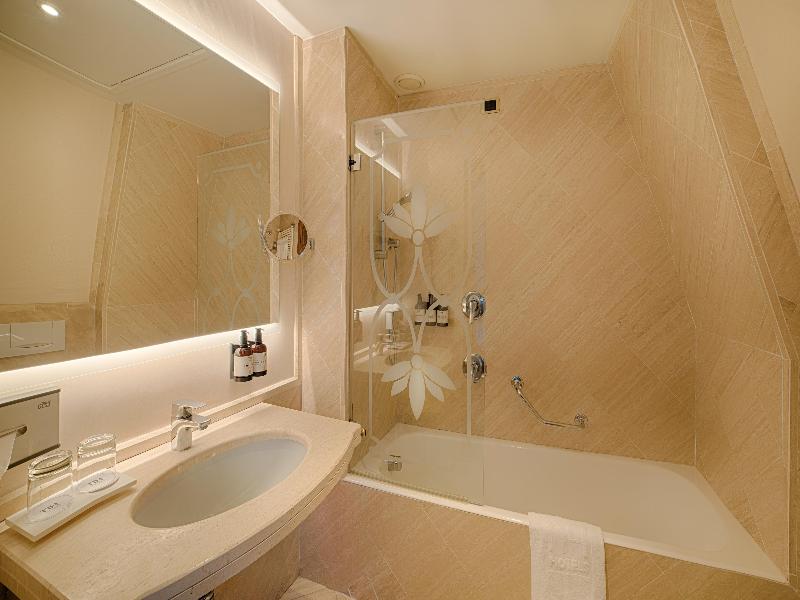 Stay in style at NH Ravenna