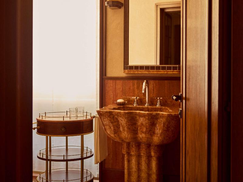 Orient Express La Minerva image