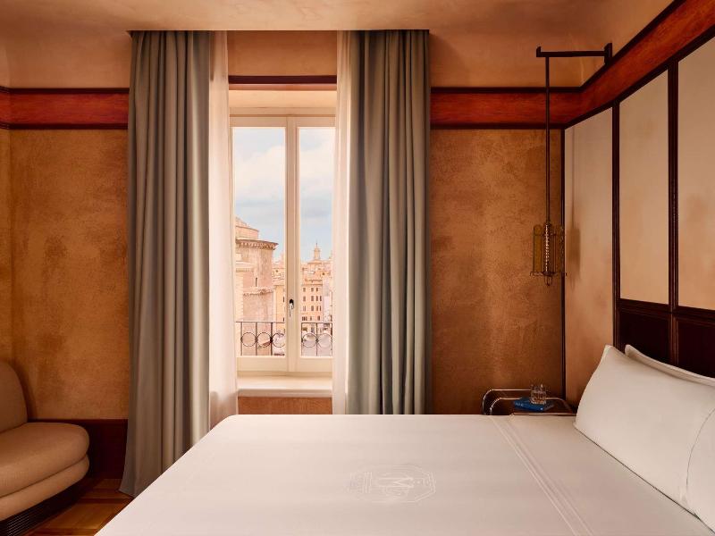 Orient Express La Minerva image