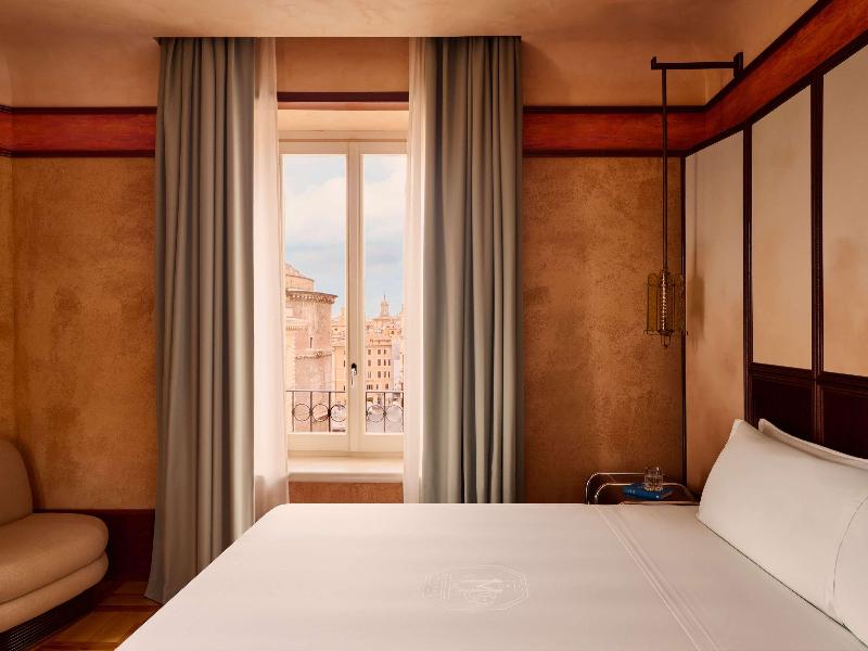 Orient Express La Minerva image