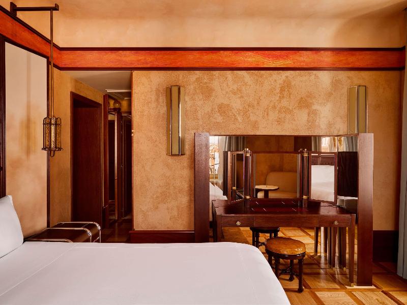 Orient Express La Minerva image