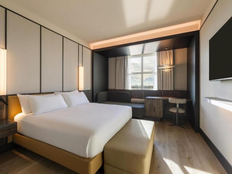 Hilton Rome Airport image