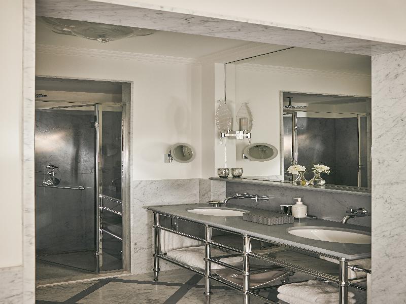 The Carlton, Milan image
