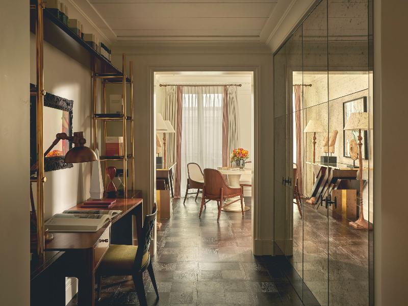The Carlton, Milan image