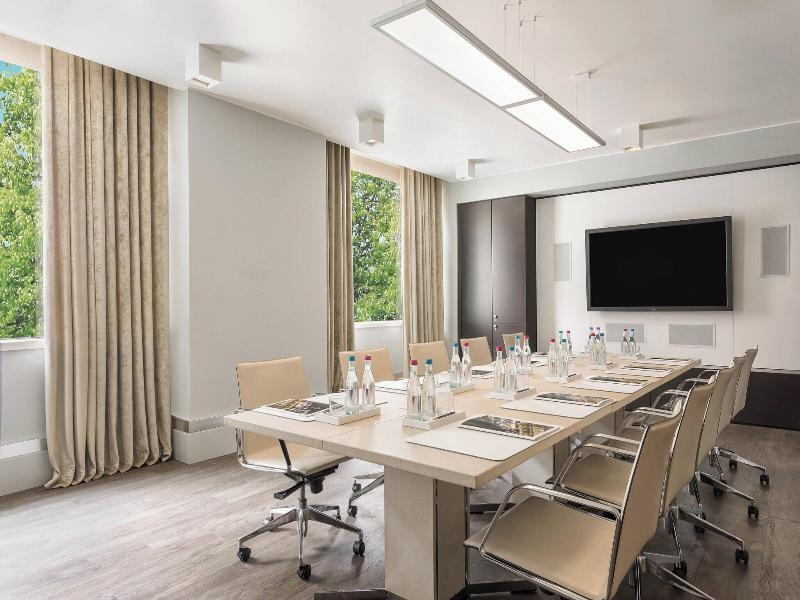 Excelsior Hotel Gallia, a Luxury Collection Hotel image