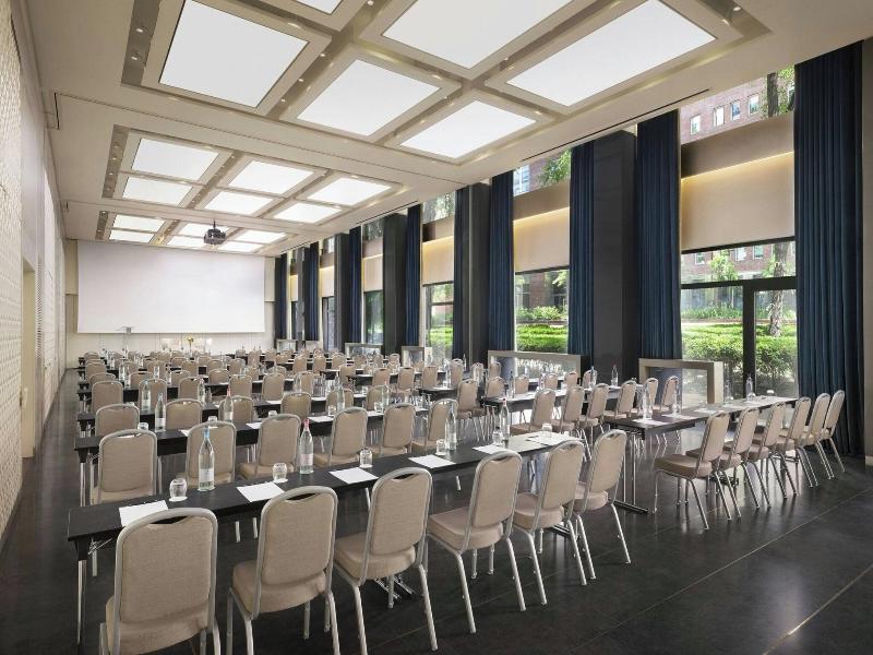 Excelsior Hotel Gallia, a Luxury Collection Hotel image