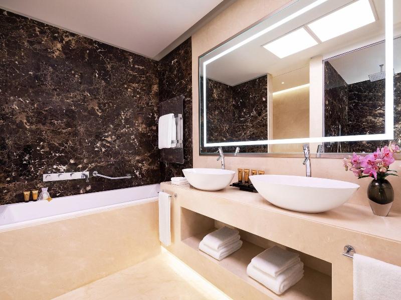 Excelsior Hotel Gallia, a Luxury Collection Hotel image