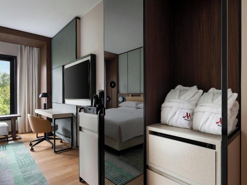 Marriott Hotel Milan image