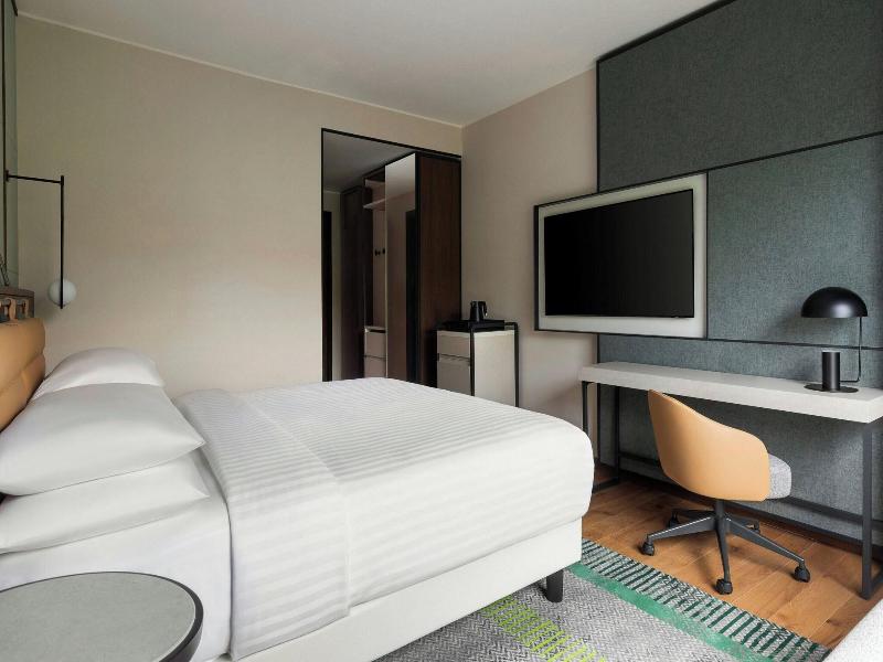Marriott Hotel Milan image