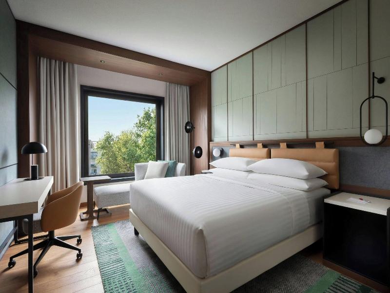 Marriott Hotel Milan image