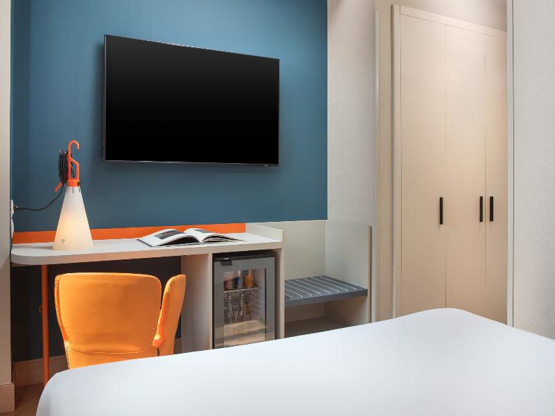 UNA HOTELS Mediterraneo Milano image