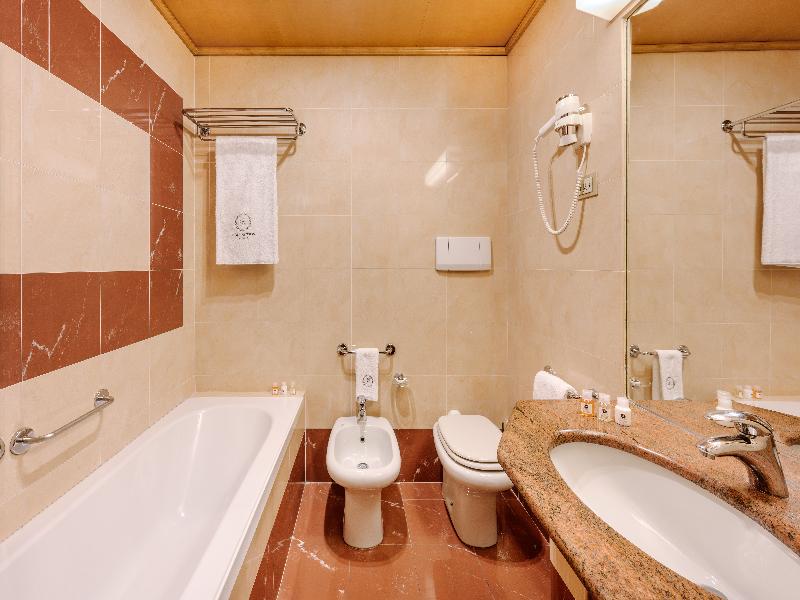 City Life Hotel Poliziano image