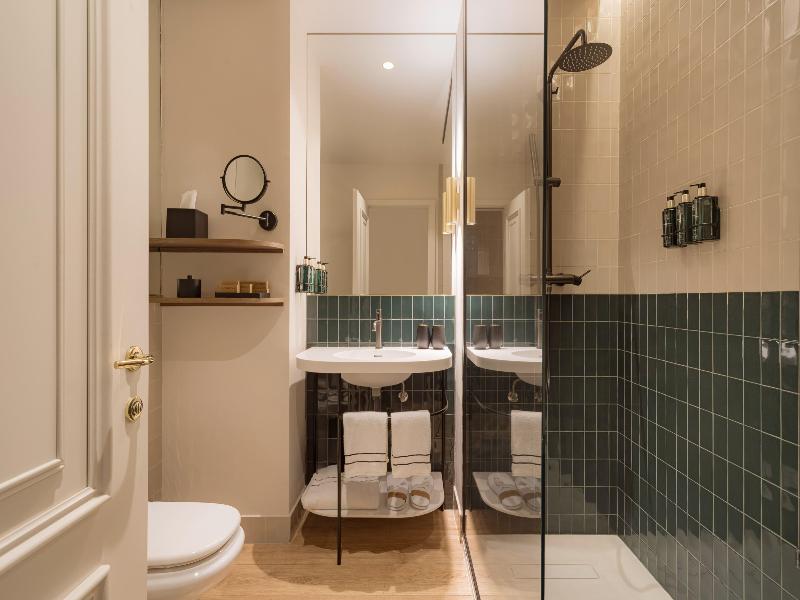 Melia Milano image