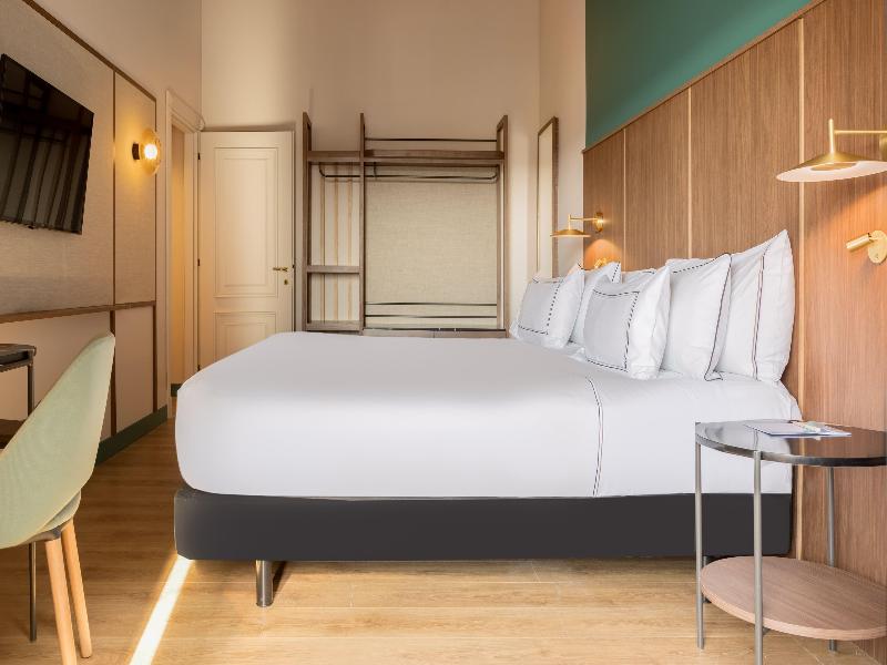 Melia Milano image