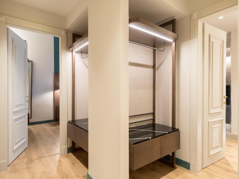 Melia Milano image