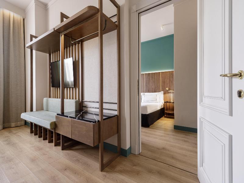 Melia Milano image