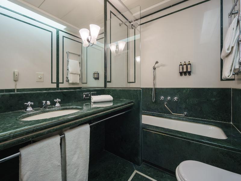 Eurostars Hotel Excelsior image