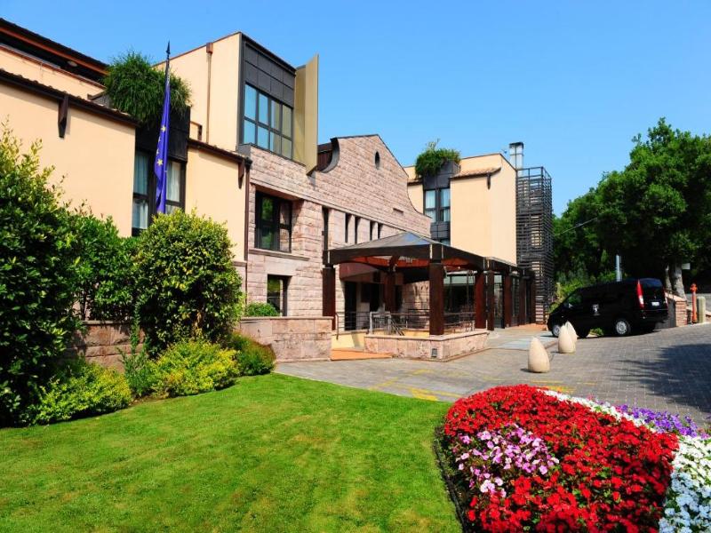BV Grand Hotel Assisi image