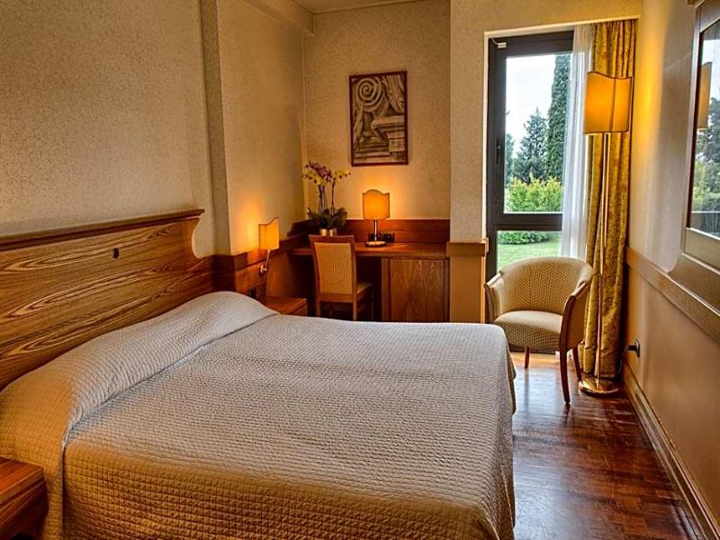 BV Grand Hotel Assisi image