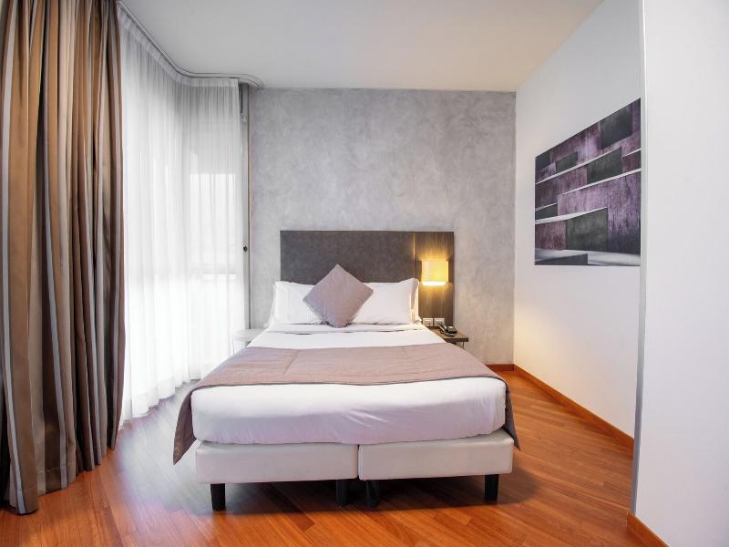 Hotel Como image