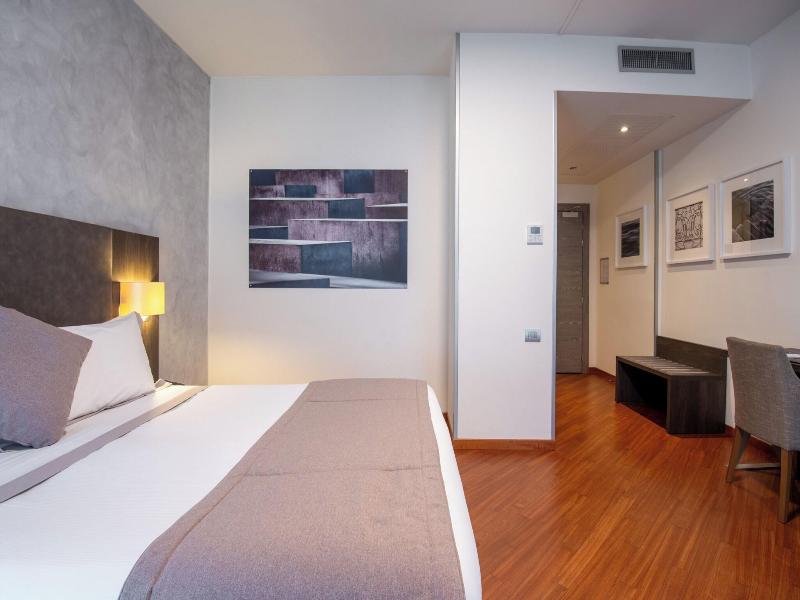 Hotel Como image
