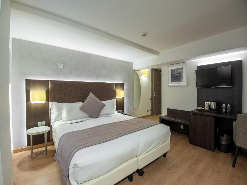 Hotel Como image