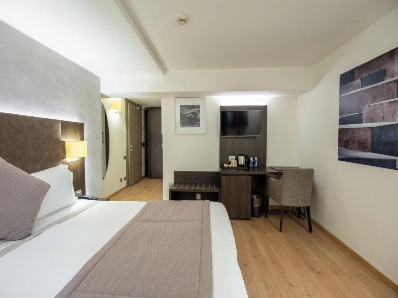 Hotel Como image
