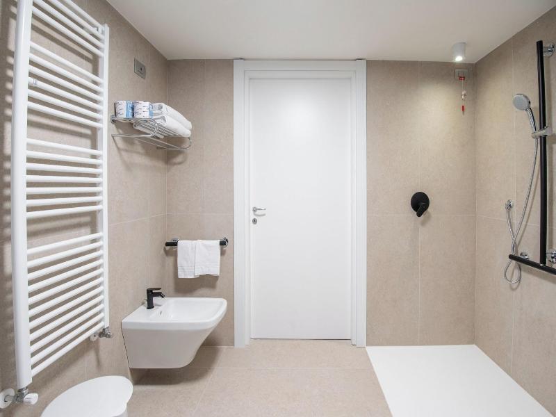 Hotel Como image