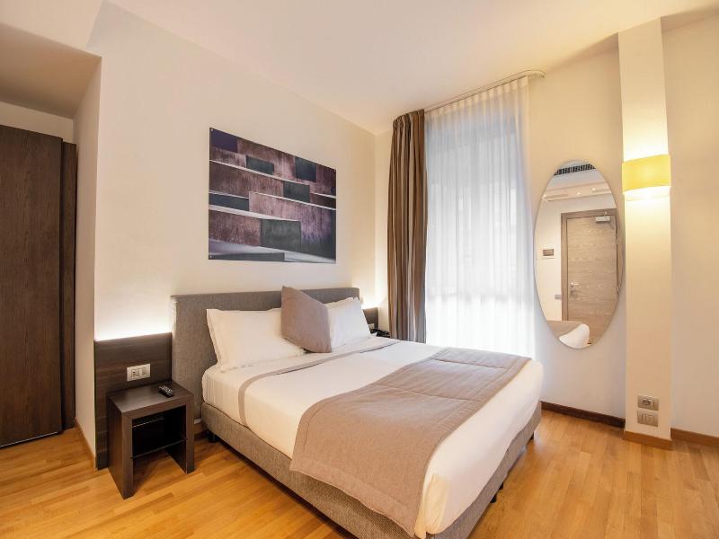 Hotel Como image