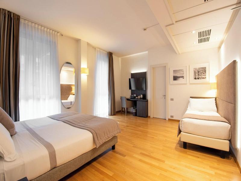 Hotel Como image