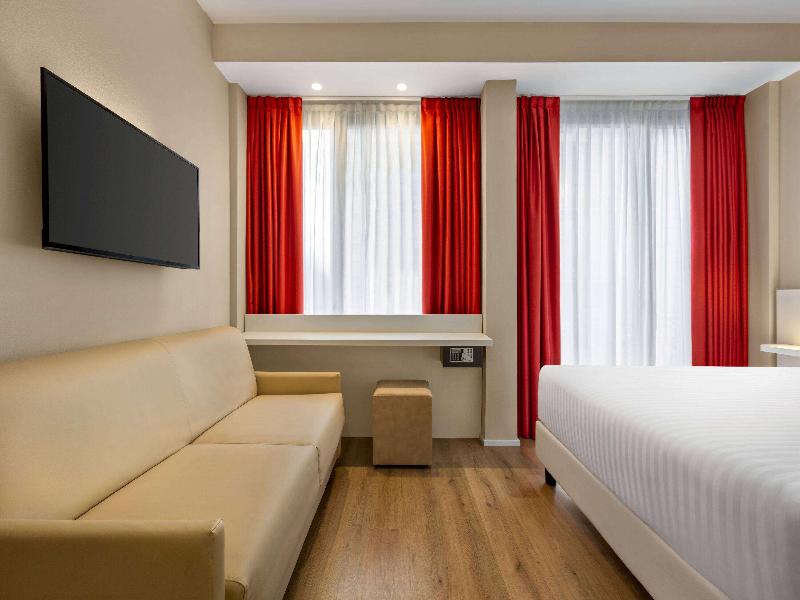 Wyndham Garden Florence image