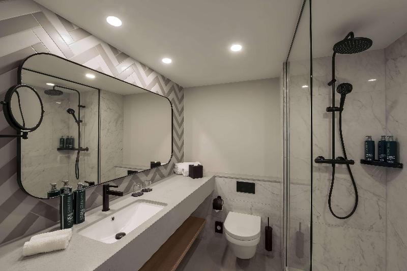 DoubleTree by Hilton Berlin Ku'damm image