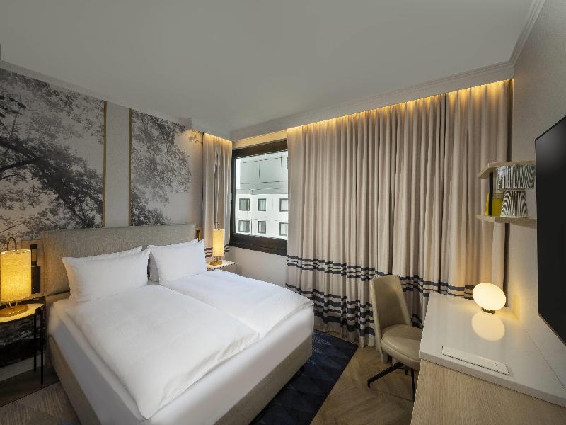 DoubleTree by Hilton Berlin Ku'damm image