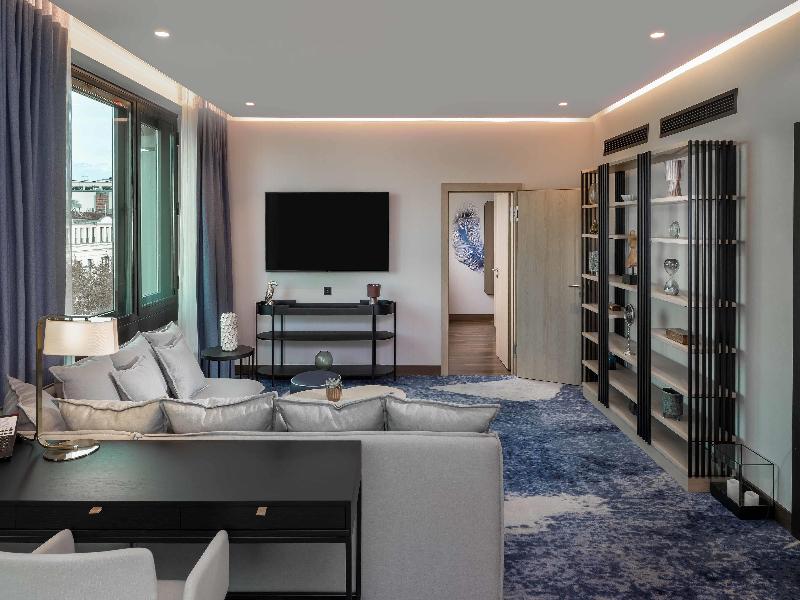 DoubleTree by Hilton Berlin Ku'damm image