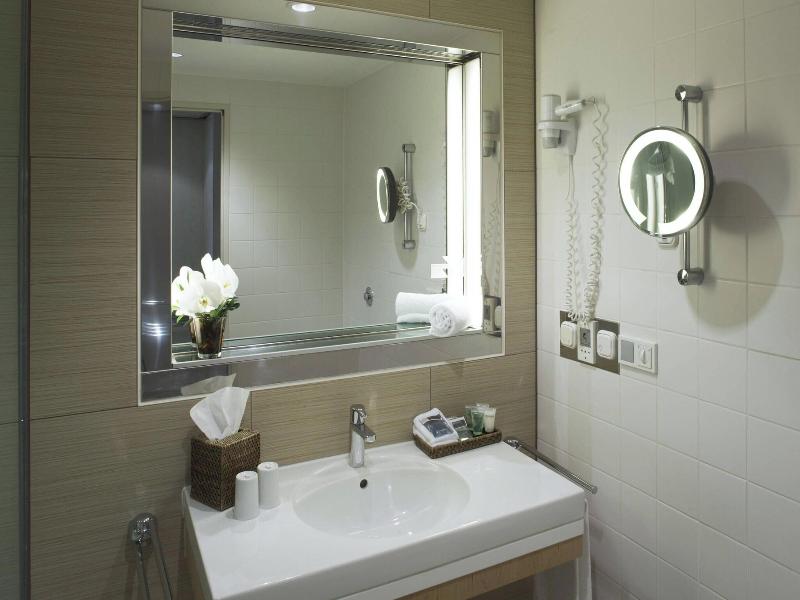 Sheraton Berlin Grand Hotel Esplanade image