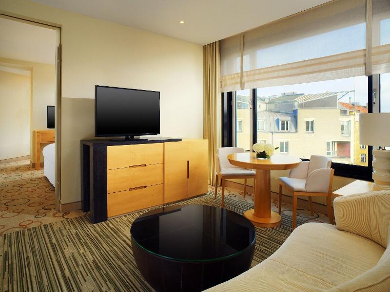 Sheraton Berlin Grand Hotel Esplanade image