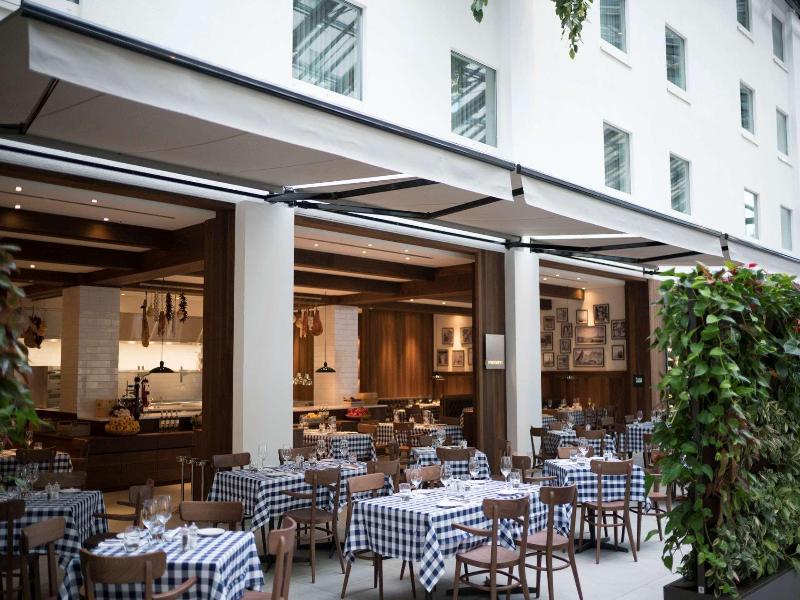 Estrel Hotel Berlin image