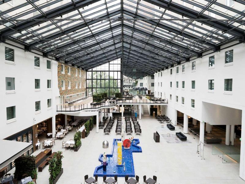 Estrel Hotel Berlin image