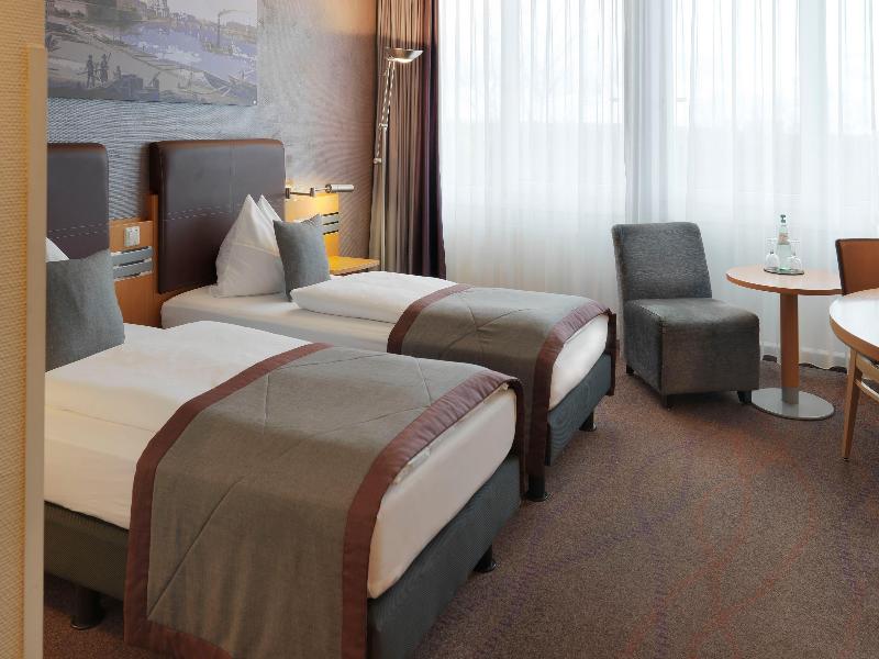 Ramada by Wyndham Dresden image