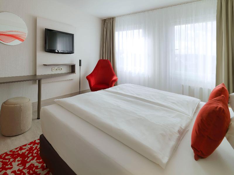 Ramada by Wyndham Dresden image