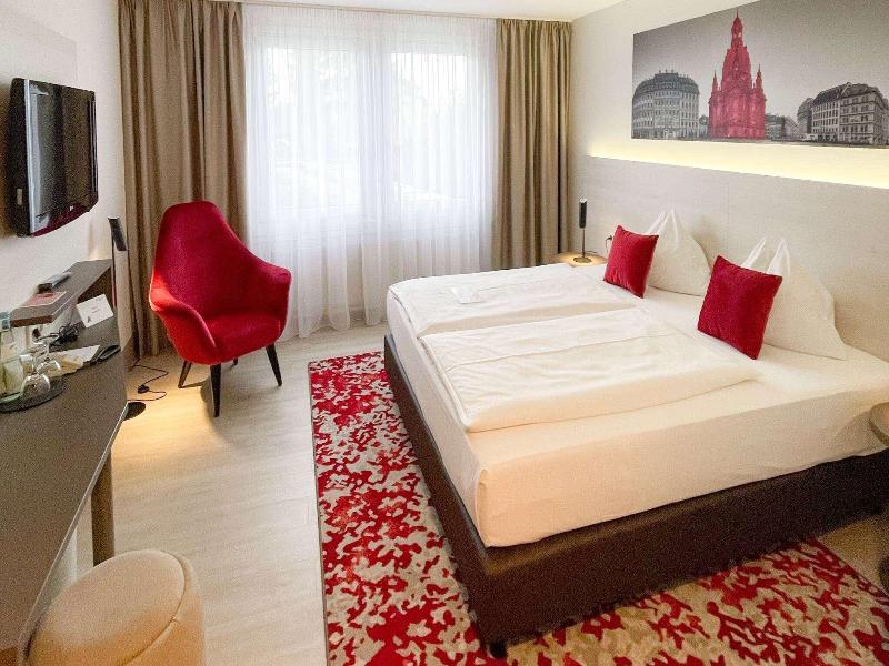 Ramada by Wyndham Dresden image