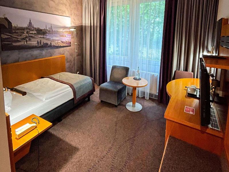 Ramada by Wyndham Dresden image