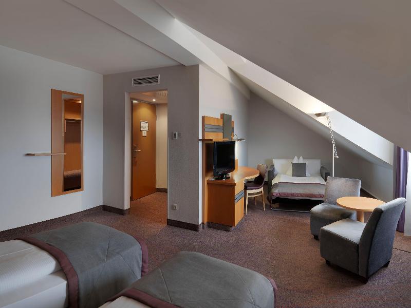 Ramada by Wyndham Dresden image